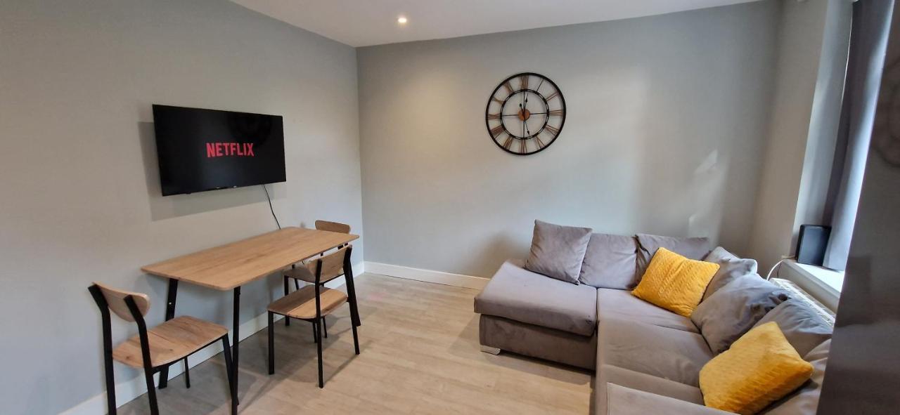 Central Reading Modern 3Br Flat - Walk To Station And High Street מראה חיצוני תמונה
