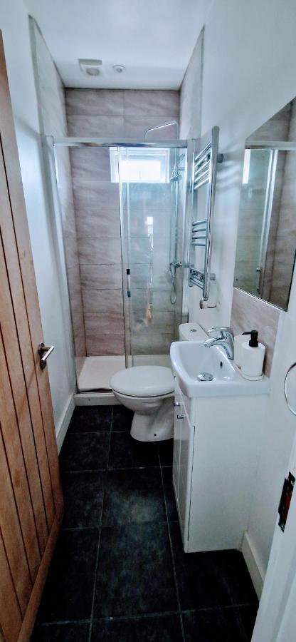 Central Reading Modern 3Br Flat - Walk To Station And High Street מראה חיצוני תמונה