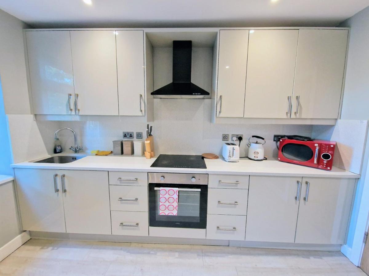 Central Reading Modern 3Br Flat - Walk To Station And High Street מראה חיצוני תמונה